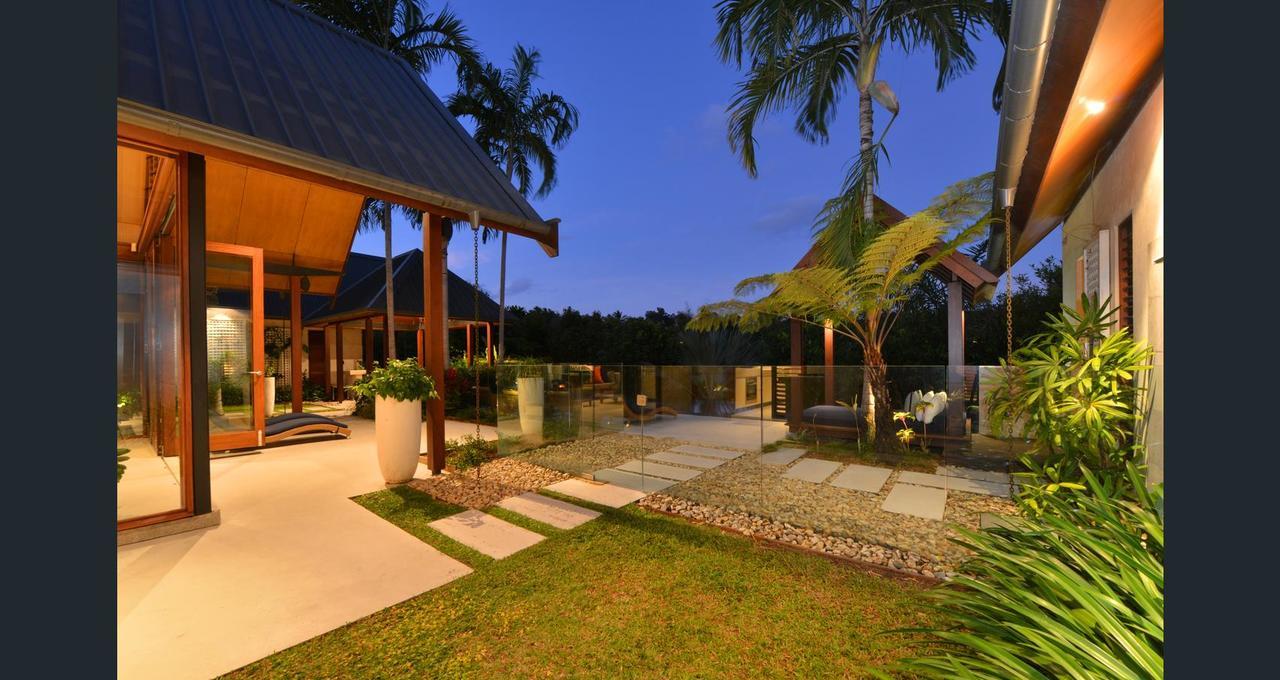 Niramaya Villas And Spa Port Douglas Exterior foto